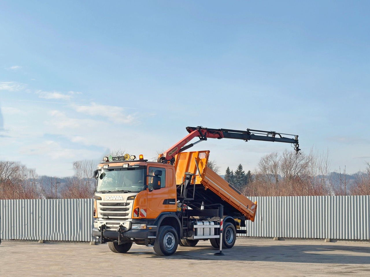 Scania G 360 * KIPPER 4,15m * PALFINGER PK 11002/ 4x4 - Camión grúa: foto 2 Scania G 360 * KIPPER 4,15m * PALFINGER PK 11002/ 4x4 - Camión grúa: foto 2