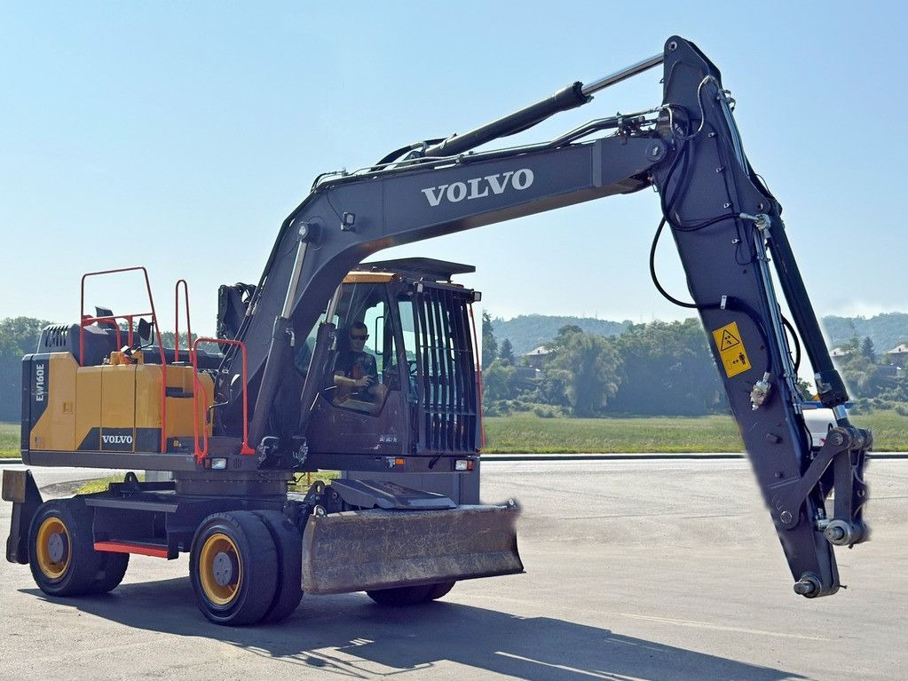 Volvo EW 160 E* Umschlagbagger * TOPZUSTAND - Excavadora de ruedas: foto 4 Volvo EW 160 E* Umschlagbagger * TOPZUSTAND - Excavadora de ruedas: foto 4