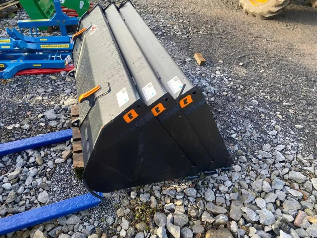 New Quickie 215gm Buckets - Otros maquinaria: foto 2 New Quickie 215gm Buckets - Otros maquinaria: foto 2