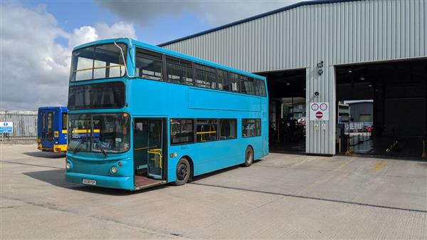 Reduced to £30,000, 2001 Double decker accommodation bus, fully equipped, MOT tested, currently in Hayes, Middlesex. - Autobús de dos pisos: foto 1 Reduced to £30,000, 2001 Double decker accommodation bus, fully equipped, MOT tested, currently in Hayes, Middlesex. - Autobús de dos pisos: foto 1