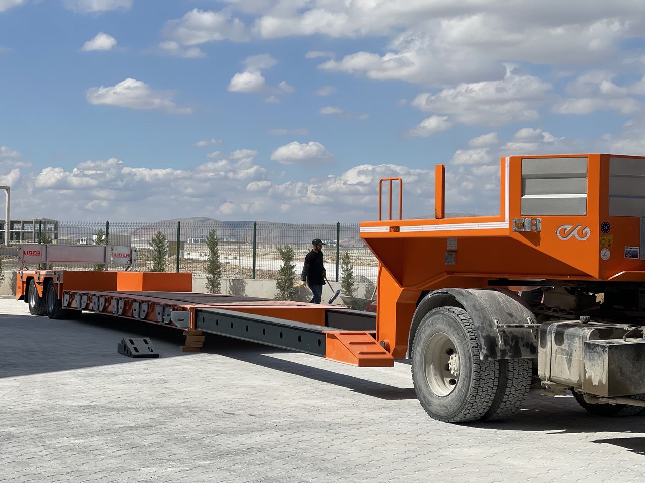 LIDER 2025 MODEL NEW LOWBOY TRAILER FROM MANUFACTURER - Semirremolque góndola rebajadas: foto 3 LIDER 2025 MODEL NEW LOWBOY TRAILER FROM MANUFACTURER - Semirremolque góndola rebajadas: foto 3