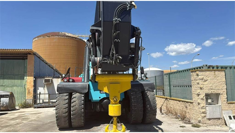 KONECRANES NCN 85 - 4535 TB5 - Reach stacker: foto 2 KONECRANES NCN 85 - 4535 TB5 - Reach stacker: foto 2