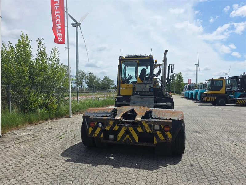 Terberg RT283 4x4 - Tractor industrial: foto 5 Terberg RT283 4x4 - Tractor industrial: foto 5