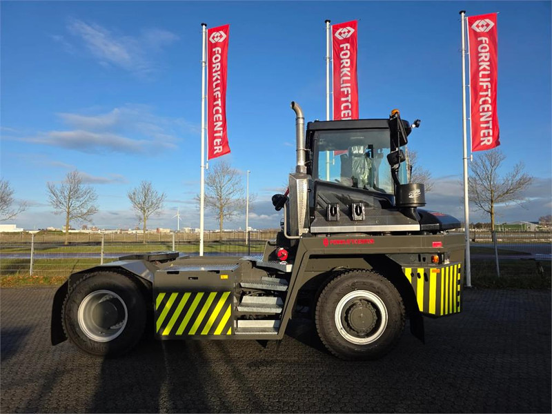 Terberg RT403 4x4 - Tractor industrial: foto 3 Terberg RT403 4x4 - Tractor industrial: foto 3