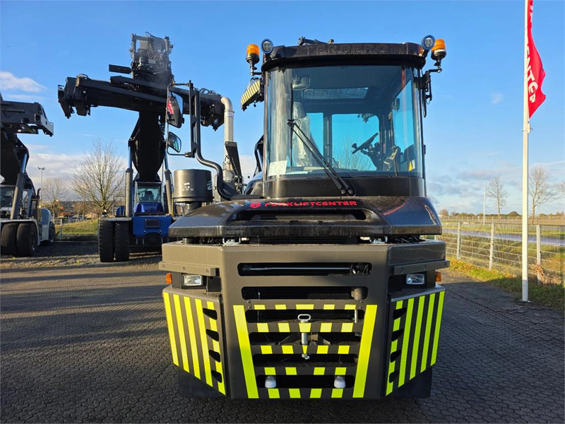 Terberg RT403 4x4 - Tractor industrial: foto 5 Terberg RT403 4x4 - Tractor industrial: foto 5