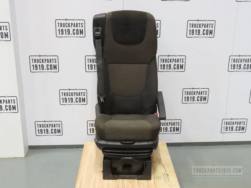 DAF 1844384 Bijrijdersstoel XF 106 - Asiento para Camión: foto 1 DAF 1844384 Bijrijdersstoel XF 106 - Asiento para Camión: foto 1