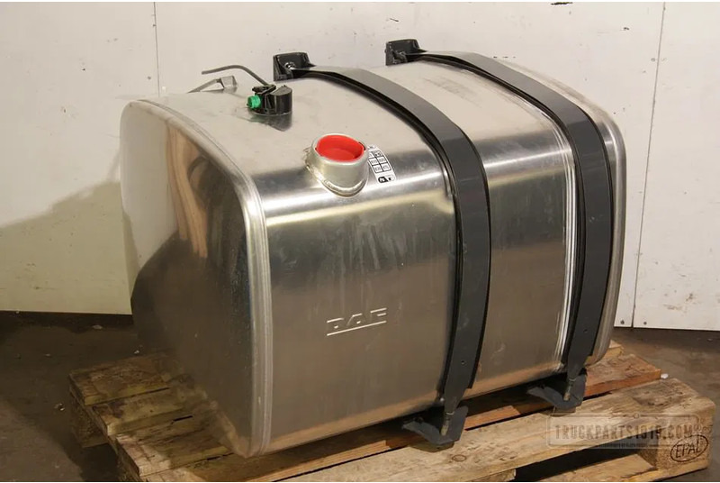 DAF 1921175 Brandstoftank + steunen 325L - Depósito de combustible para Camión: foto 1 DAF 1921175 Brandstoftank + steunen 325L - Depósito de combustible para Camión: foto 1