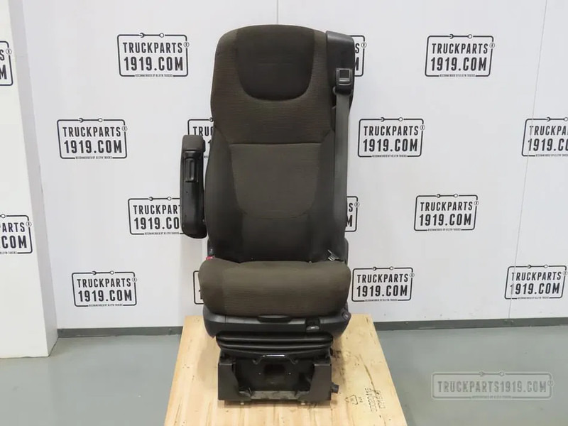 DAF 1978966 Bestuurdersstoel XF 106 - Asiento para Camión: foto 1 DAF 1978966 Bestuurdersstoel XF 106 - Asiento para Camión: foto 1