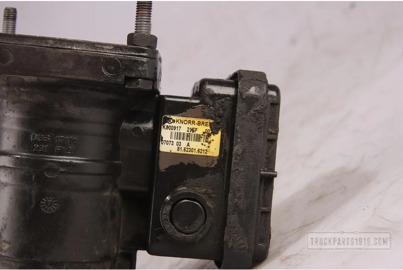 MAN 81.52301-6212 Aanhanger stuurventiel - Válvula para Camión: foto 2 MAN 81.52301-6212 Aanhanger stuurventiel - Válvula para Camión: foto 2