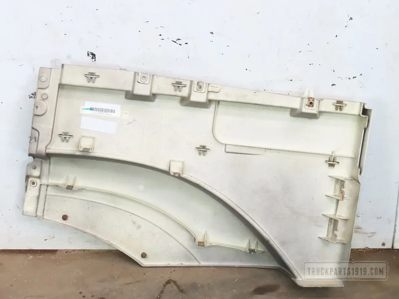 Mercedes-Benz Body & Chassis Parts Spatscherm verlenging Re. MB M - Guardabarros para Camión: foto 2 Mercedes-Benz Body & Chassis Parts Spatscherm verlenging Re. MB M - Guardabarros para Camión: foto 2