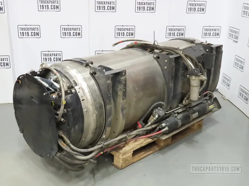 Volvo 23952072 LNG tank 565L Volvo - Depósito de combustible para Camión: foto 2 Volvo 23952072 LNG tank 565L Volvo - Depósito de combustible para Camión: foto 2