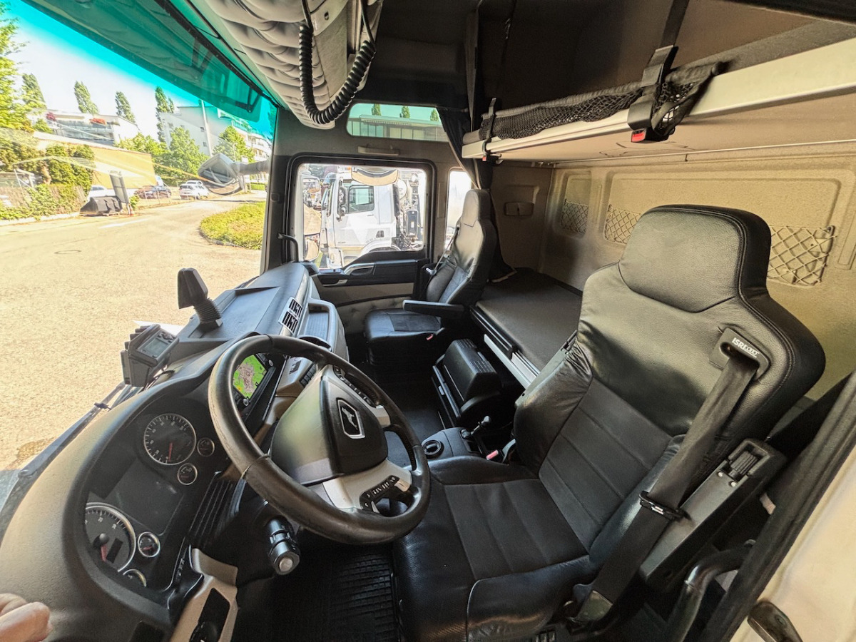 MAN TGX 18.640 - Cabeza tractora: foto 4 MAN TGX 18.640 - Cabeza tractora: foto 4