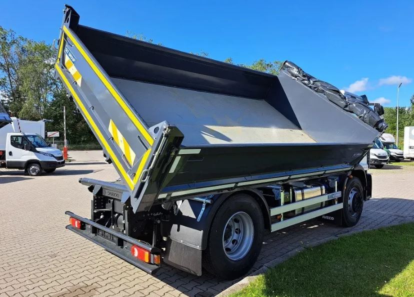 Iveco EUROCARGO ML180E28/P 3-Seiten Kipper 4x2 - Camión volquete: foto 3 Iveco EUROCARGO ML180E28/P 3-Seiten Kipper 4x2 - Camión volquete: foto 3