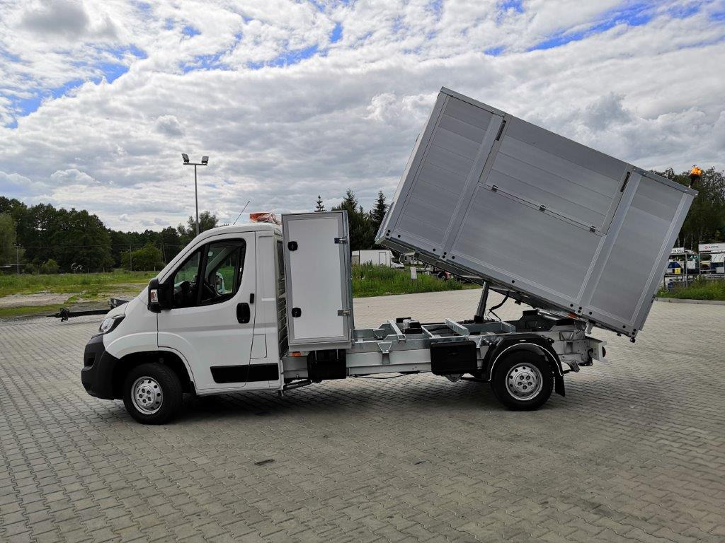 Renault Master 170 Kipper - Volquete furgoneta: foto 1 Renault Master 170 Kipper - Volquete furgoneta: foto 1
