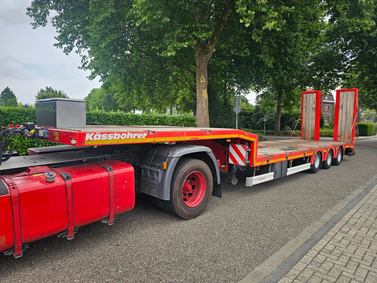 Kässbohrer LB3E With Hydraulic Flip Ramps - Semirremolque góndola rebajadas: foto 5 Kässbohrer LB3E With Hydraulic Flip Ramps - Semirremolque góndola rebajadas: foto 5