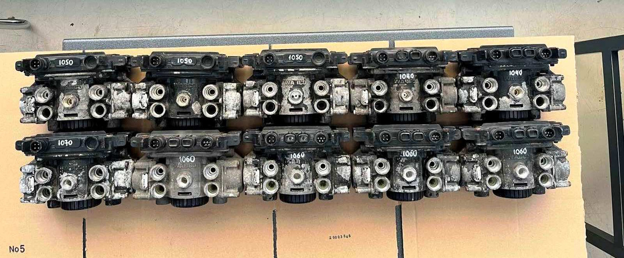 EBS AXLE MODULATOR 2 MAN TGA-TGM-TGL - Piezas de freno para Camión: foto 1 EBS AXLE MODULATOR 2 MAN TGA-TGM-TGL - Piezas de freno para Camión: foto 1