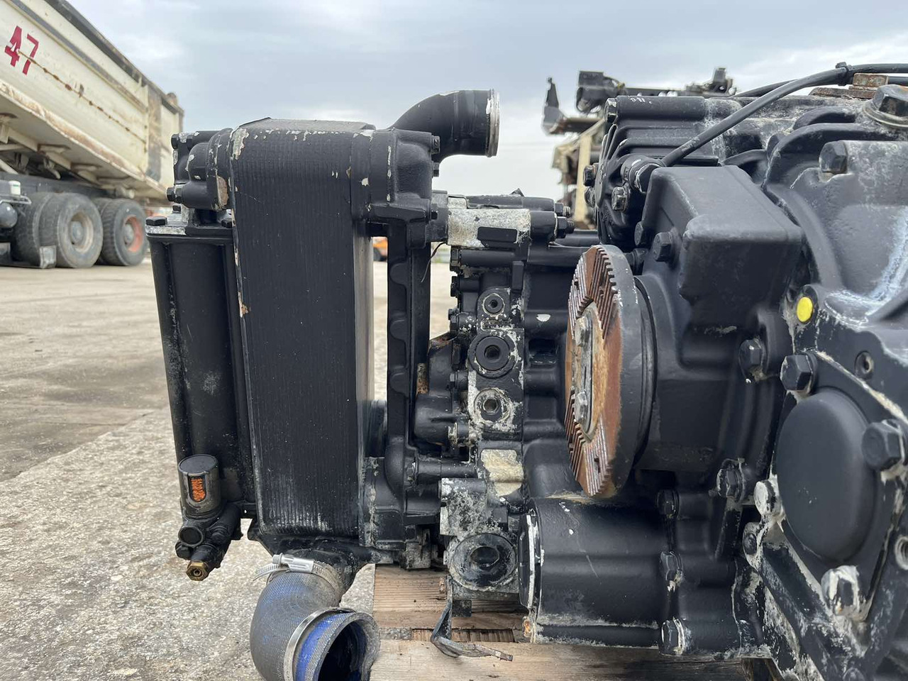 GEARBOX ZF 16S1921TD INTARDER MAN TGA - Caja de cambios y piezas para Camión: foto 3 GEARBOX ZF 16S1921TD INTARDER MAN TGA - Caja de cambios y piezas para Camión: foto 3