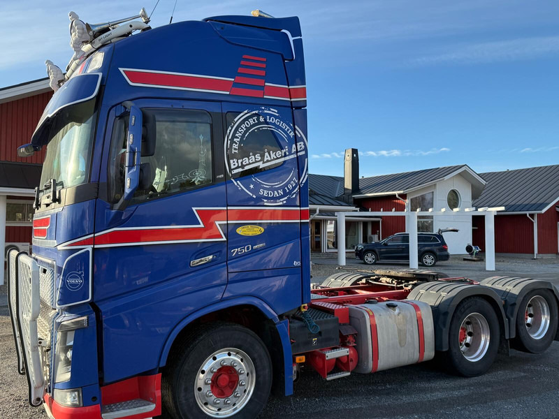 Volvo FH750 - Cabeza tractora: foto 3 Volvo FH750 - Cabeza tractora: foto 3