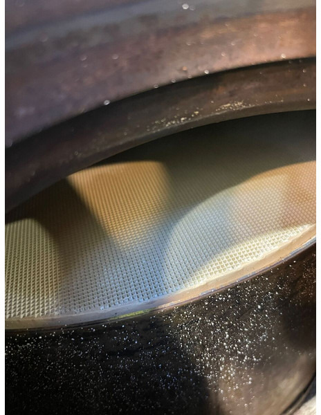 Volvo Silencer 21364822 23094588 - Convertidor catalítico: foto 4 Volvo Silencer 21364822 23094588 - Convertidor catalítico: foto 4