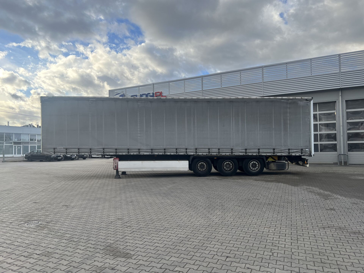 Naczepa ciężarowa KRONE - Semirremolque lona: foto 2 Naczepa ciężarowa KRONE - Semirremolque lona: foto 2