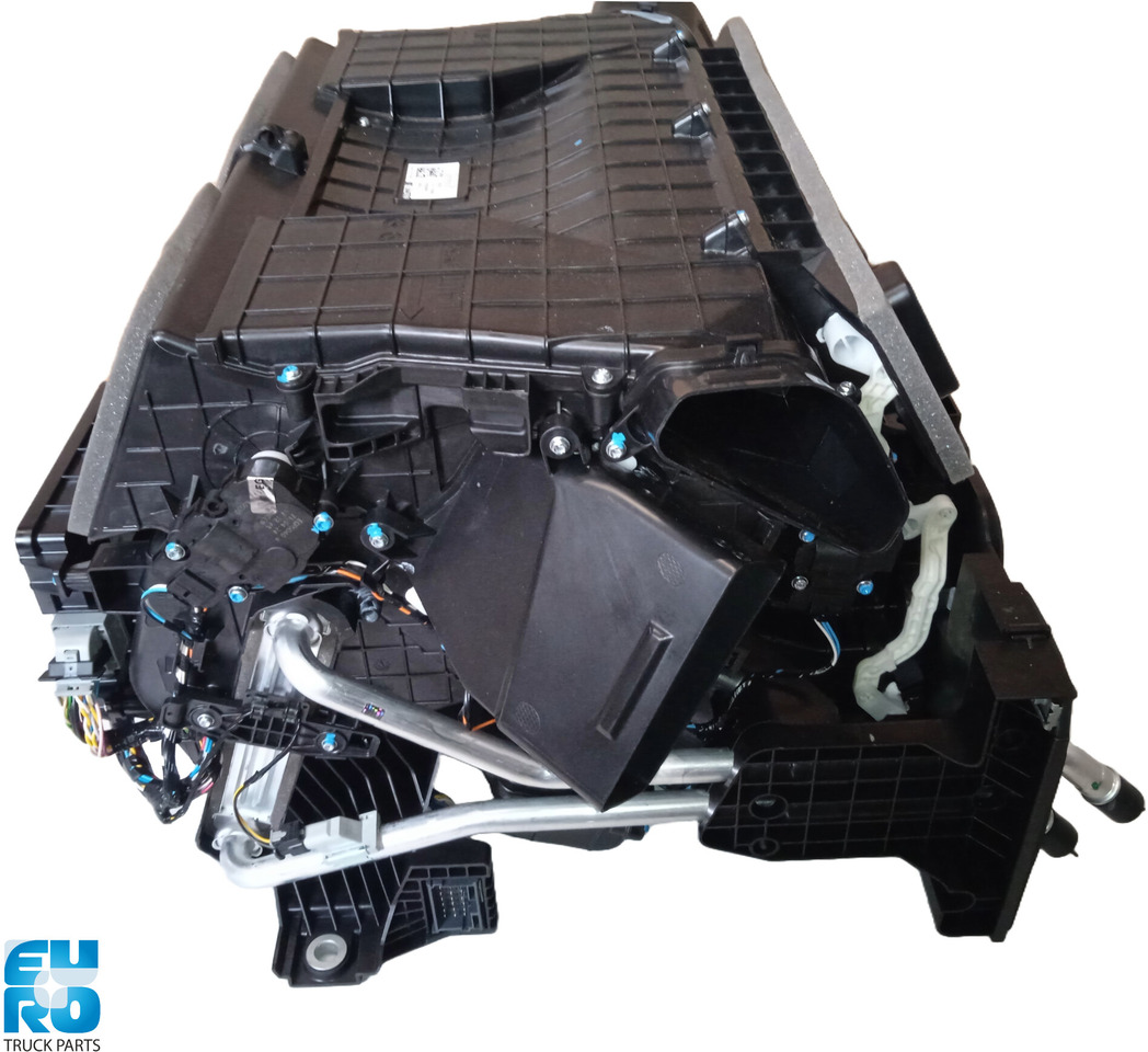 DAF XF 106 VERWARMING, CCC 2017- NIEUW 2302628 - Radiador para Camión: foto 5 DAF XF 106 VERWARMING, CCC 2017- NIEUW 2302628 - Radiador para Camión: foto 5