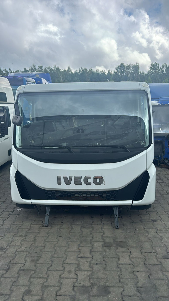 IVECO EUROCARGO 150-280 EURO 5-6 CABIN 4X2 NEW AUTOMATIC 000135A - Cabina para Camión: foto 1 IVECO EUROCARGO 150-280 EURO 5-6 CABIN 4X2 NEW AUTOMATIC 000135A - Cabina para Camión: foto 1