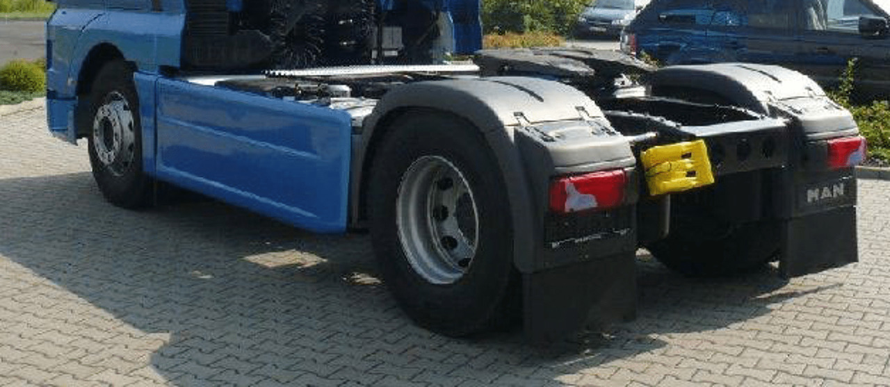 MAN TGA TGX ZIJSKIRT SET WB 3600MM EURO 3-5 PRIMER  000078 - Carrocería y exterior para Camión: foto 2 MAN TGA TGX ZIJSKIRT SET WB 3600MM EURO 3-5 PRIMER  000078 - Carrocería y exterior para Camión: foto 2