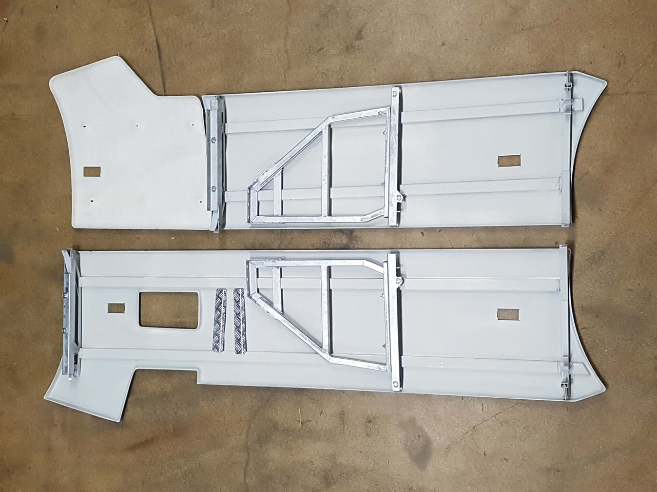 RENAULT T-RANGE SIDE SCIRT SET WB 3800 NOT PAINTED 000091 - Bastidor/ Chasis para Camión: foto 5 RENAULT T-RANGE SIDE SCIRT SET WB 3800 NOT PAINTED 000091 - Bastidor/ Chasis para Camión: foto 5