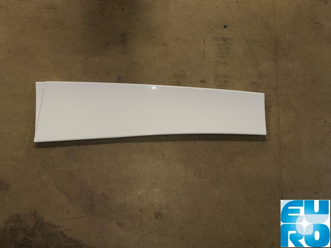 VOLVO FH4 DEFLECTOR RECHTS GEBRUIKT 84203637U - Guardabarros para Camión: foto 1 VOLVO FH4 DEFLECTOR RECHTS GEBRUIKT 84203637U - Guardabarros para Camión: foto 1