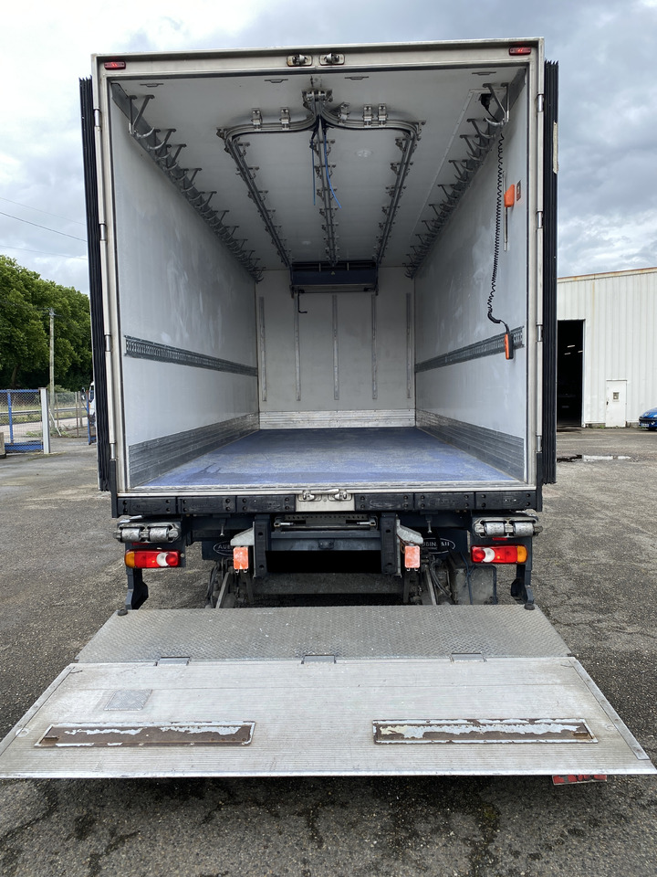 RENAULT D16 - Camión frigorífico: foto 3 RENAULT D16 - Camión frigorífico: foto 3