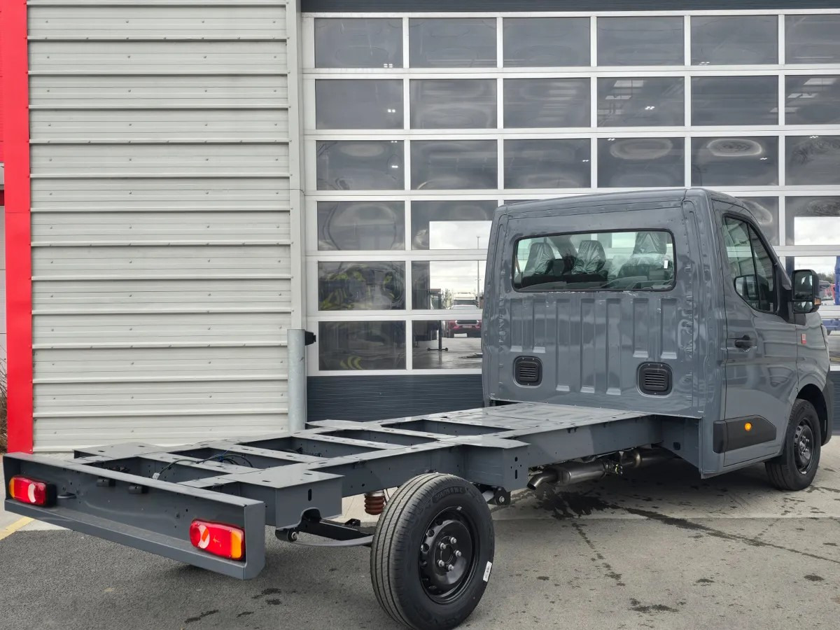 2025 Renault Master Chassis and Cab 170BHP - Camión chasis: foto 4 2025 Renault Master Chassis and Cab 170BHP - Camión chasis: foto 4