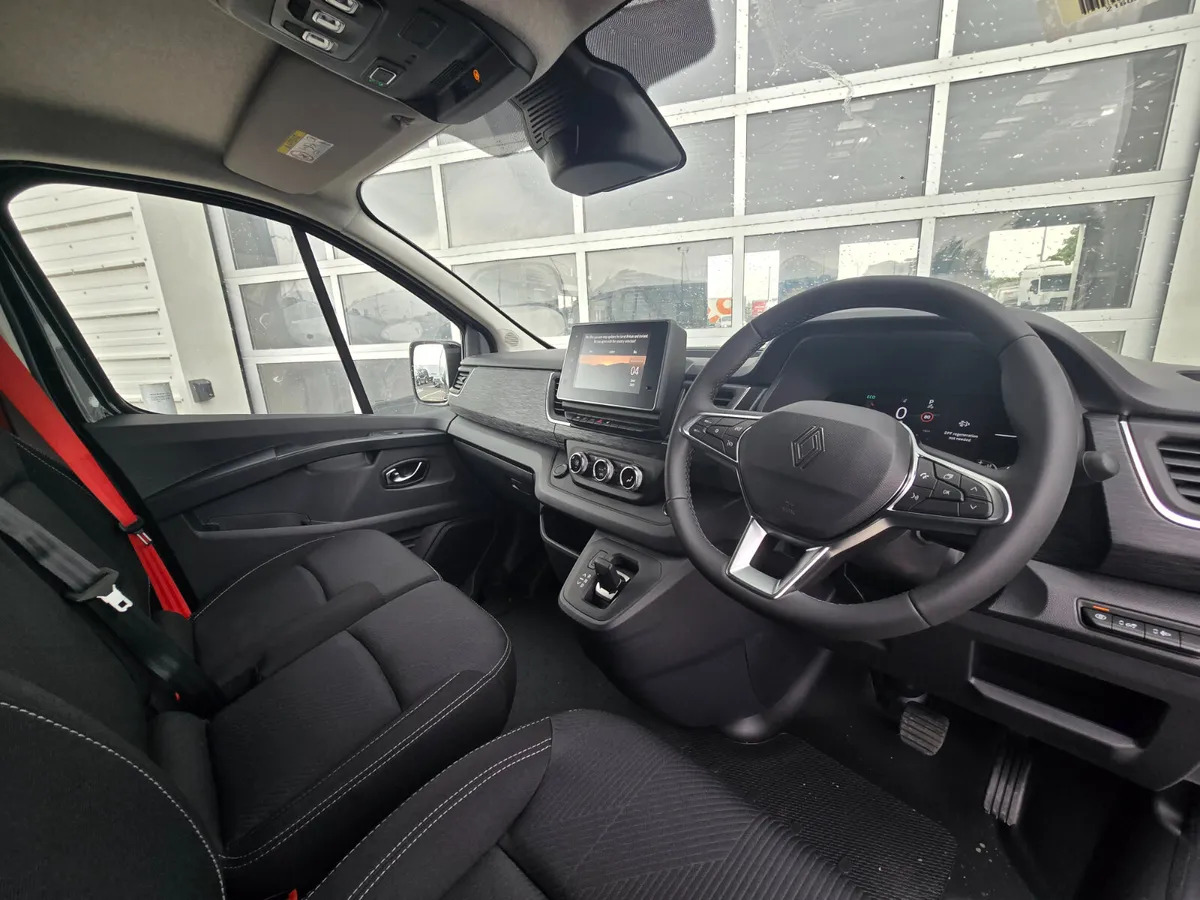 Furgón 2025 Renault Trafic Exclusive 170BHP Auto: foto 8