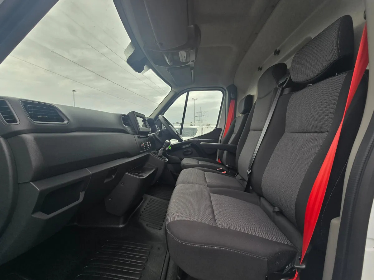 Furgón New Renault Master L4H2 RWD: foto 15 Furgón New Renault Master L4H2 RWD: foto 15