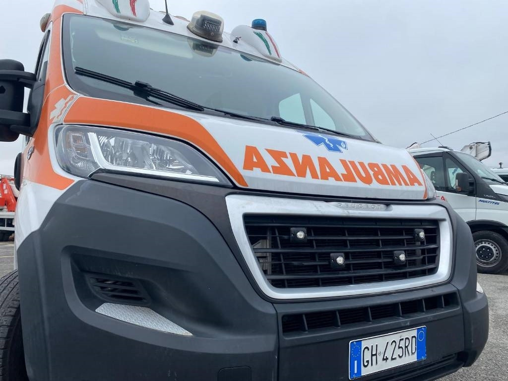 Fiat Ducato - Ambulancia: foto 4 Fiat Ducato - Ambulancia: foto 4