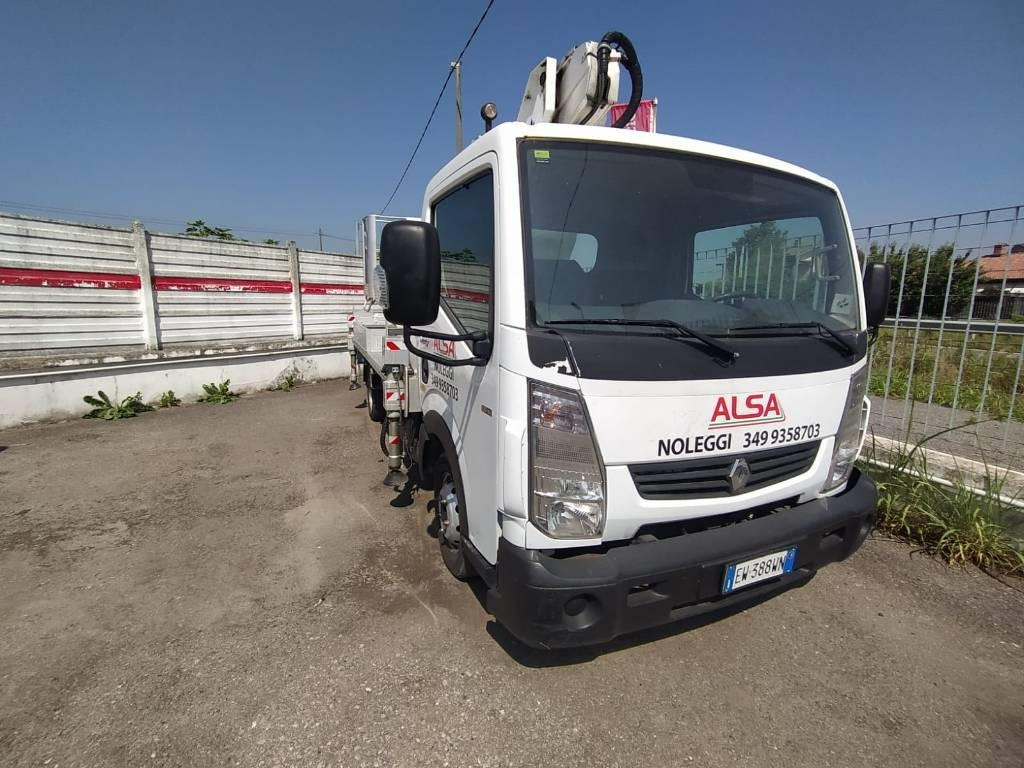 Multitel MT182 - Camión con plataforma elevadora: foto 4 Multitel MT182 - Camión con plataforma elevadora: foto 4