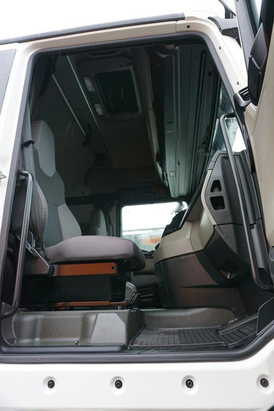 Leasing de MAN TGX / 18.520 / EURO 6 / GX / ACC / RETARDER / I – COOL MAN TGX / 18.520 / EURO 6 / GX / ACC / RETARDER / I – COOL: foto 9 Leasing de MAN TGX / 18.520 / EURO 6 / GX / ACC / RETARDER / I – COOL MAN TGX / 18.520 / EURO 6 / GX / ACC / RETARDER / I – COOL: foto 9