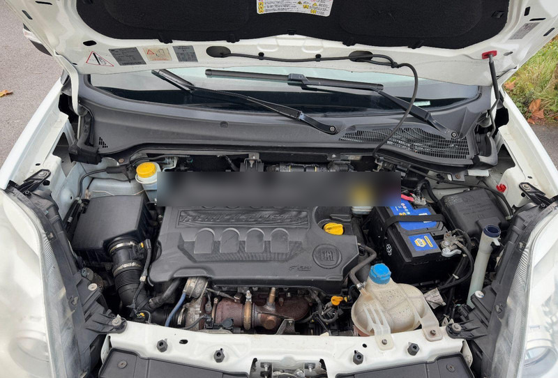 Furgoneta frigorifica Fiat Doblò Multijet 1,6 Mit: foto 14 Furgoneta frigorifica Fiat Doblò Multijet 1,6 Mit: foto 14