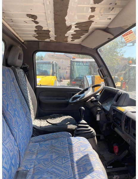 Nissan Cabstar Lifting basket 22 m - Furgoneta: foto 3 Nissan Cabstar Lifting basket 22 m - Furgoneta: foto 3