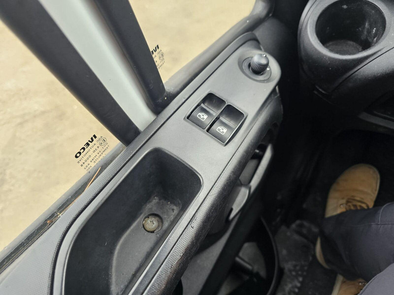 Leasing de Iveco 35-130 S - Carrier Pulsor 350 frigo Iveco 35-130 S - Carrier Pulsor 350 frigo: foto 15 Leasing de Iveco 35-130 S - Carrier Pulsor 350 frigo Iveco 35-130 S - Carrier Pulsor 350 frigo: foto 15