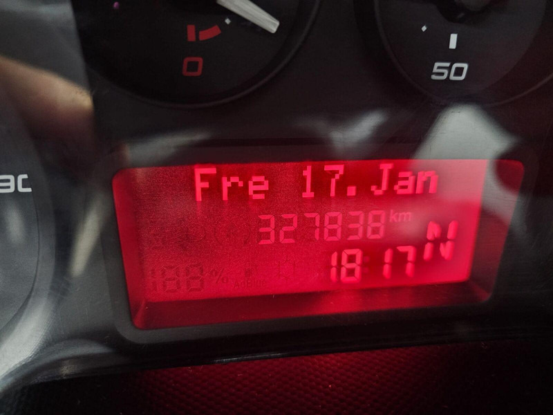 Leasing de Iveco 35-130 S - Carrier Pulsor 350 frigo Iveco 35-130 S - Carrier Pulsor 350 frigo: foto 18 Leasing de Iveco 35-130 S - Carrier Pulsor 350 frigo Iveco 35-130 S - Carrier Pulsor 350 frigo: foto 18