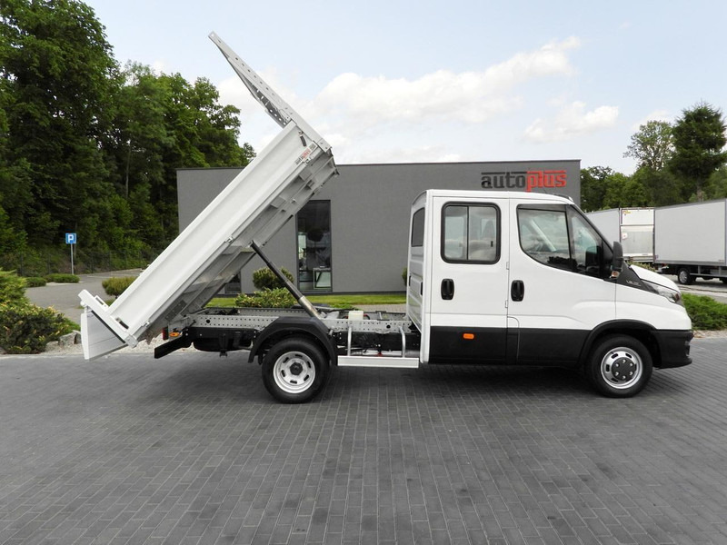 Volquete furgoneta Iveco DAILY 35C14 WYWROTKA PODWÓJNA KABINA DOKA 6 MIEJSC TEMPOMAT BLIŹ: foto 7 Volquete furgoneta Iveco DAILY 35C14 WYWROTKA PODWÓJNA KABINA DOKA 6 MIEJSC TEMPOMAT BLIŹ: foto 7