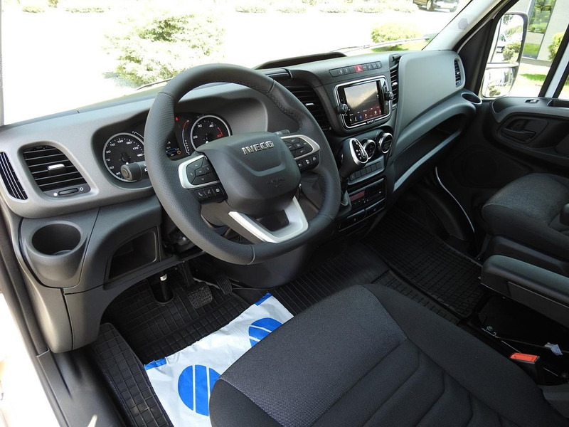 Iveco DAILY 35S18 NOWY PLANDEKA 8 PALET TEMPOMAT NAWIGACJA LEDY AUTOMA - Furgoneta con caja de lona: foto 2 Iveco DAILY 35S18 NOWY PLANDEKA 8 PALET TEMPOMAT NAWIGACJA LEDY AUTOMA - Furgoneta con caja de lona: foto 2