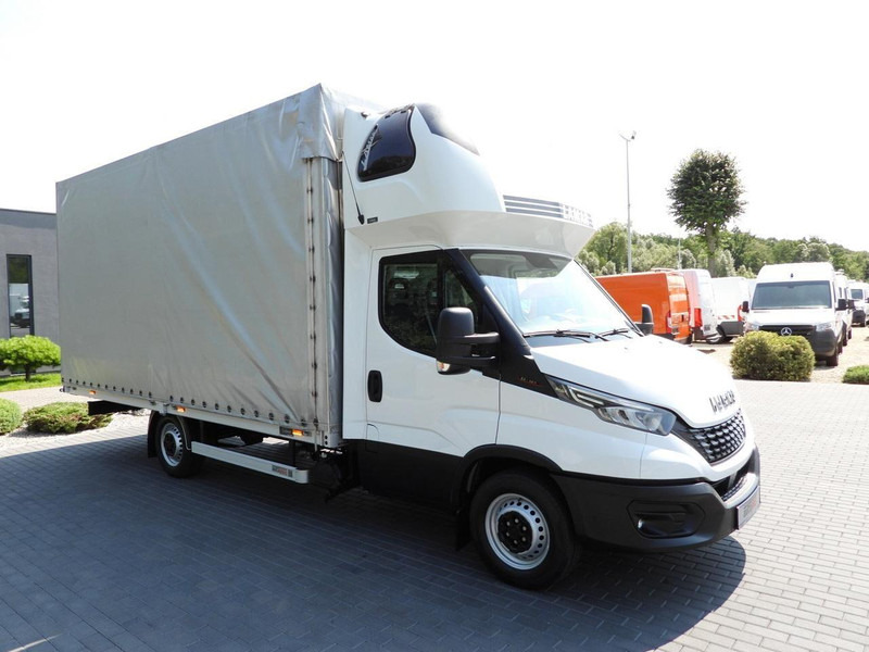 Iveco DAILY 35S18 PLANDEKA 10 PALET WEBASTO TEMPOMAT LEDY PNEUMATYKA K - Furgoneta con caja de lona: foto 4 Iveco DAILY 35S18 PLANDEKA 10 PALET WEBASTO TEMPOMAT LEDY PNEUMATYKA K - Furgoneta con caja de lona: foto 4