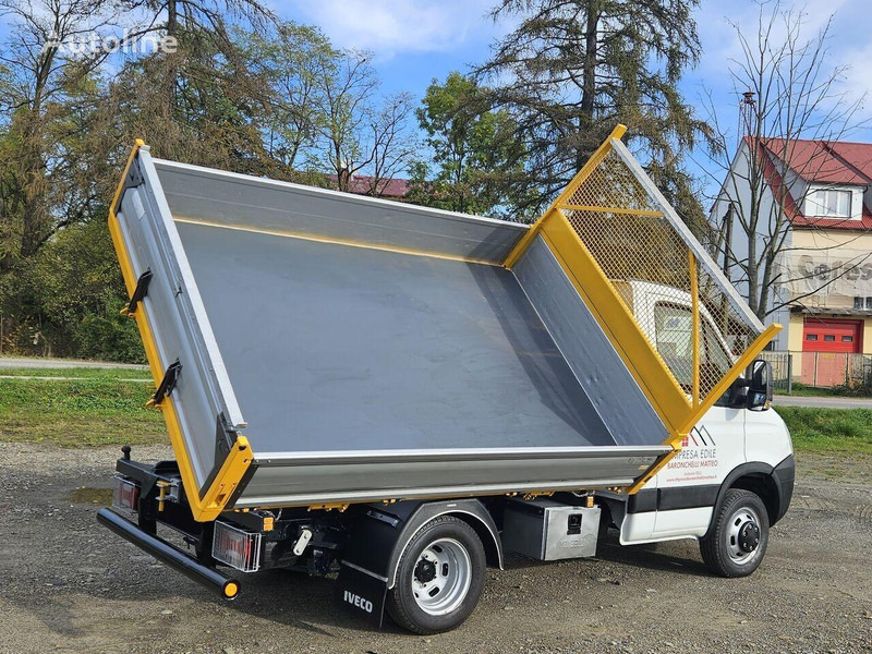 Iveco Daily 35c-15 3 way tipper - Volquete furgoneta: foto 5 Iveco Daily 35c-15 3 way tipper - Volquete furgoneta: foto 5
