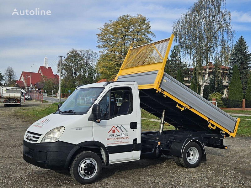 Iveco Daily 35c-15 3 way tipper - Volquete furgoneta: foto 3 Iveco Daily 35c-15 3 way tipper - Volquete furgoneta: foto 3