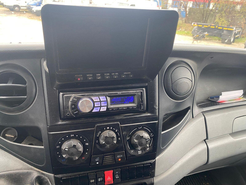 Furgoneta caja cerrada Iveco Daily 40 C 15 - Koffer + DHollandia LBW: foto 16 Furgoneta caja cerrada Iveco Daily 40 C 15 - Koffer + DHollandia LBW: foto 16