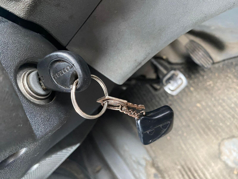 Furgoneta caja cerrada Iveco Daily 40 C 15 - Koffer + DHollandia LBW: foto 19 Furgoneta caja cerrada Iveco Daily 40 C 15 - Koffer + DHollandia LBW: foto 19