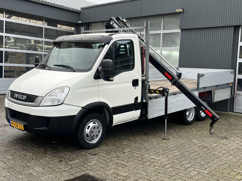 Iveco Daily 40C17 - Flatbed truck + crane - Caja abierta furgoneta: foto 1 Iveco Daily 40C17 - Flatbed truck + crane - Caja abierta furgoneta: foto 1