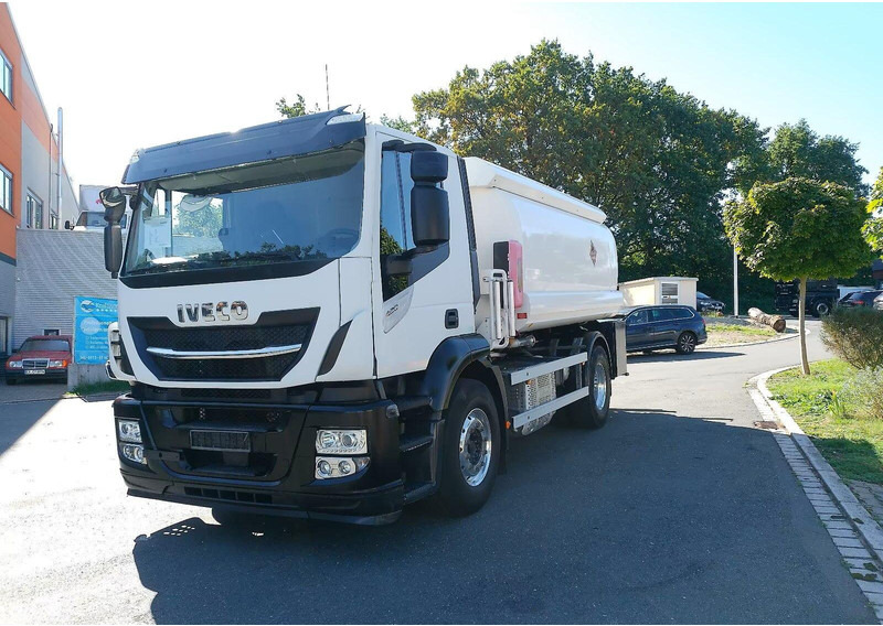 Iveco Magirus 420 - Tanker truck - Camión cisterna: foto 1 Iveco Magirus 420 - Tanker truck - Camión cisterna: foto 1