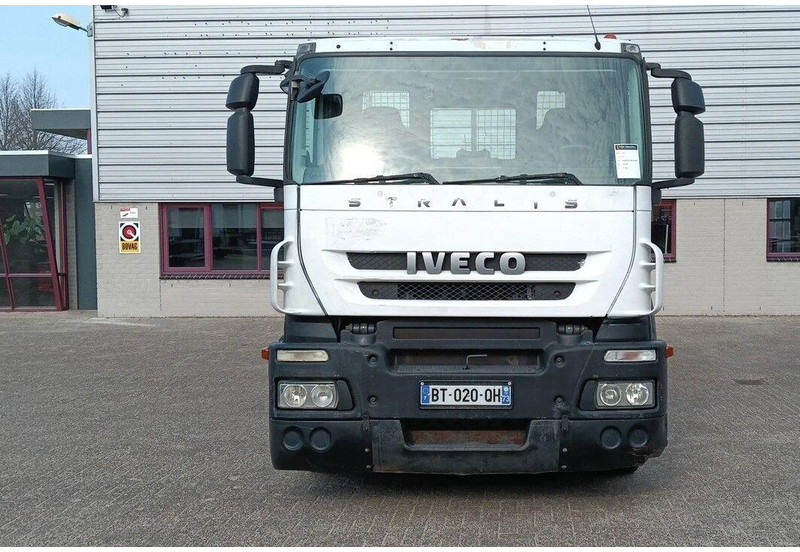 Iveco TGA 33.480 - Machine transporter - Camión portavehículos: foto 2 Iveco TGA 33.480 - Machine transporter - Camión portavehículos: foto 2